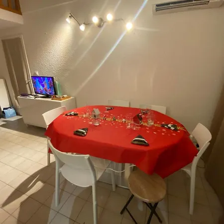 Apartment T4-72 M2 Vue Panoramique - 200 M De La - Etage 5 Avec Ascenseur -6 Pers Max Sete