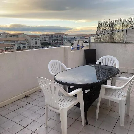 Apartment T4-72 M2 Vue Panoramique - 200 M De La - Etage 5 Avec Ascenseur -6 Pers Max *