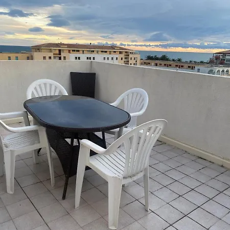 T4-72 M2 Vue Panoramique - 200 M De La - Etage 5 Avec Ascenseur -6 Pers Max * Sete