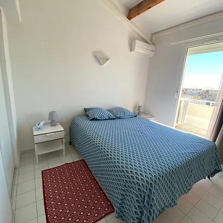 T4-72 M2 Vue Panoramique - 200 M De La - Etage 5 Avec Ascenseur -6 Pers Max Sète