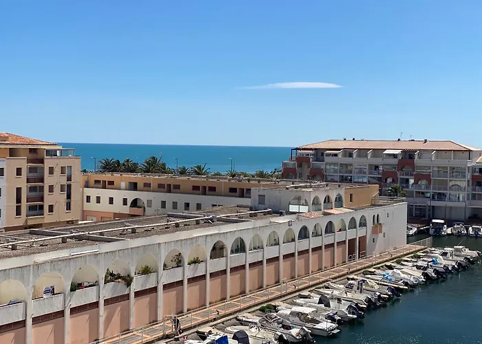 T4-72 M2 Vue Panoramique - 200 M De La - Etage 5 Avec Ascenseur -6 Pers Max Sète